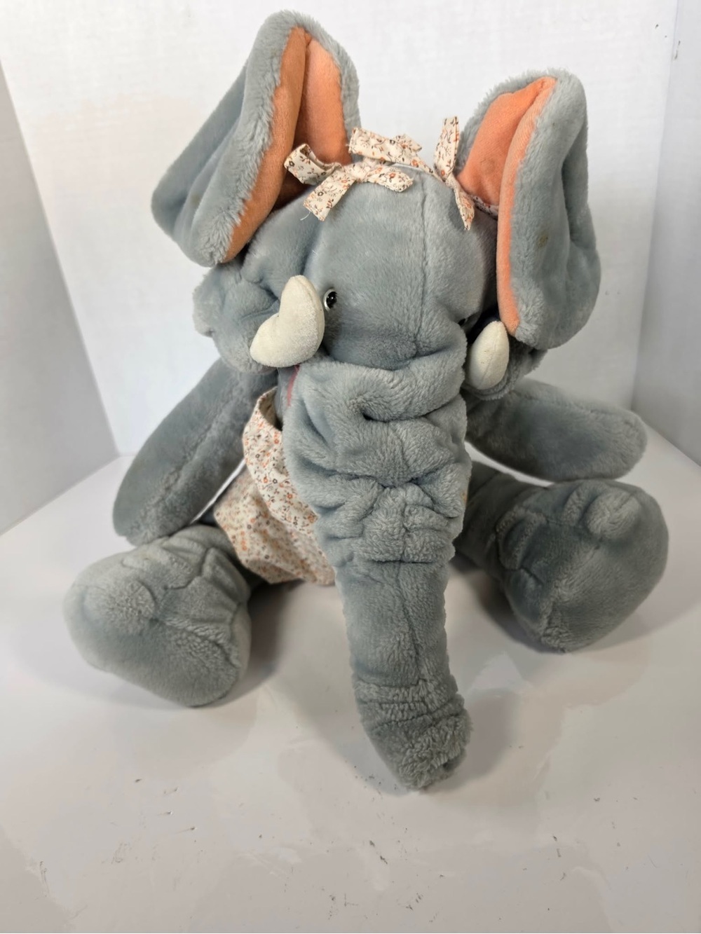 Wrinkles Elephant Trunkit Vintage Heritage Ganzbro 1985 Plush 18" Puppet